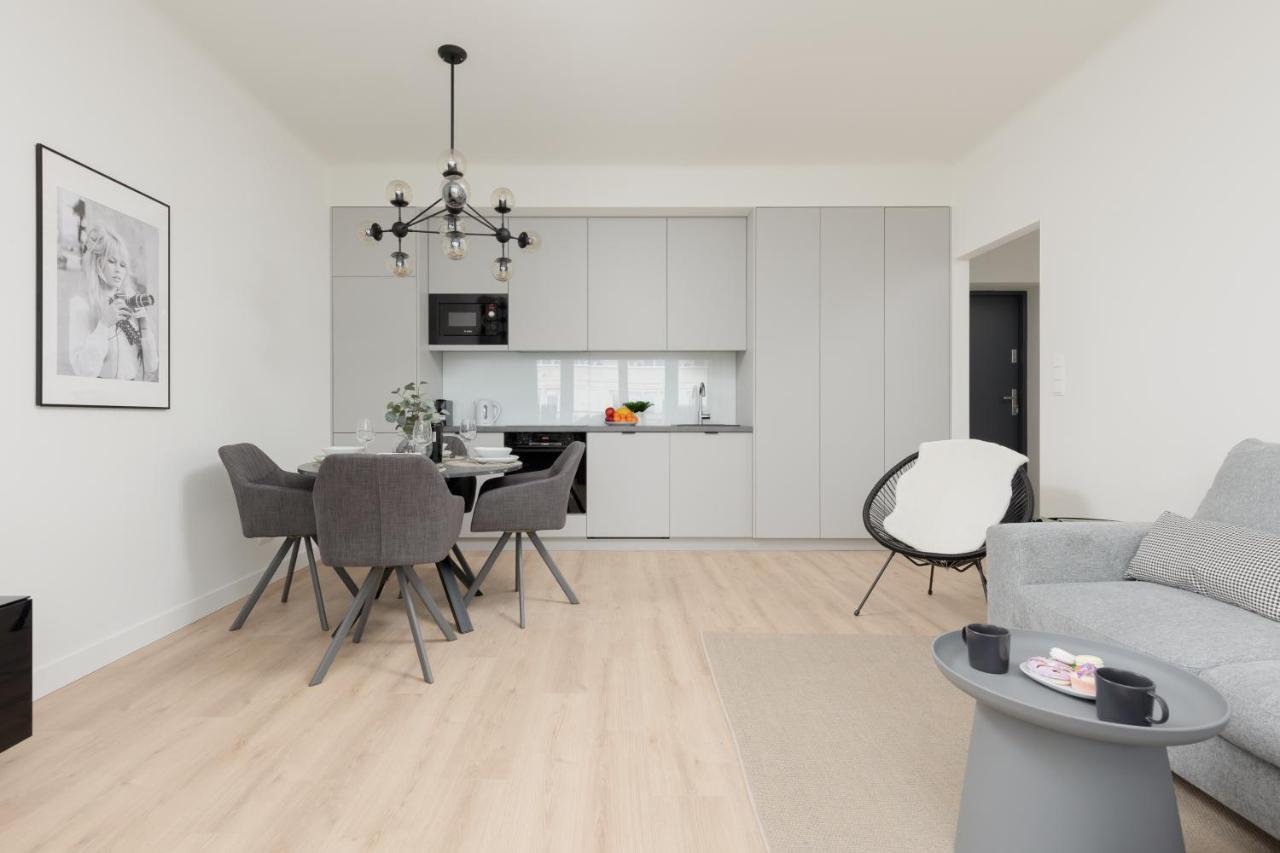 Srodmiescie Modern Krucza By Renters Prestige Warszawa